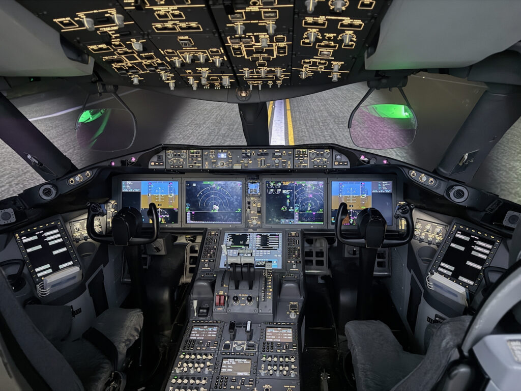 Boeing 787 flight deck